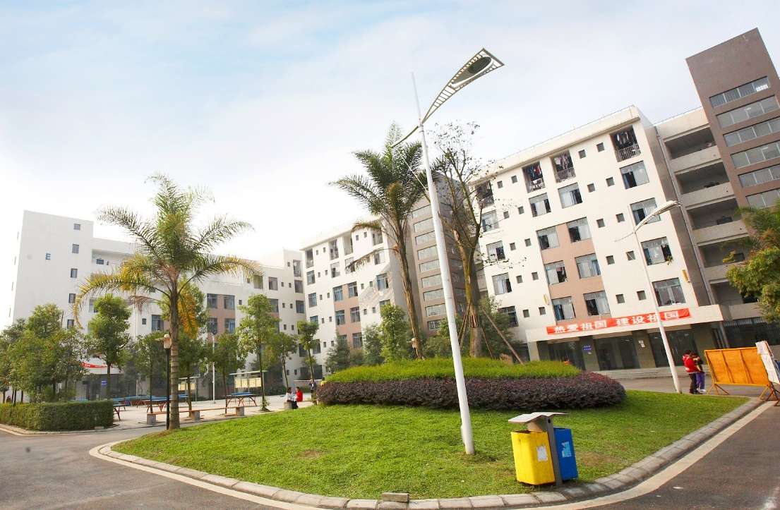 �ɶ����𹤳��I���g�WУ����