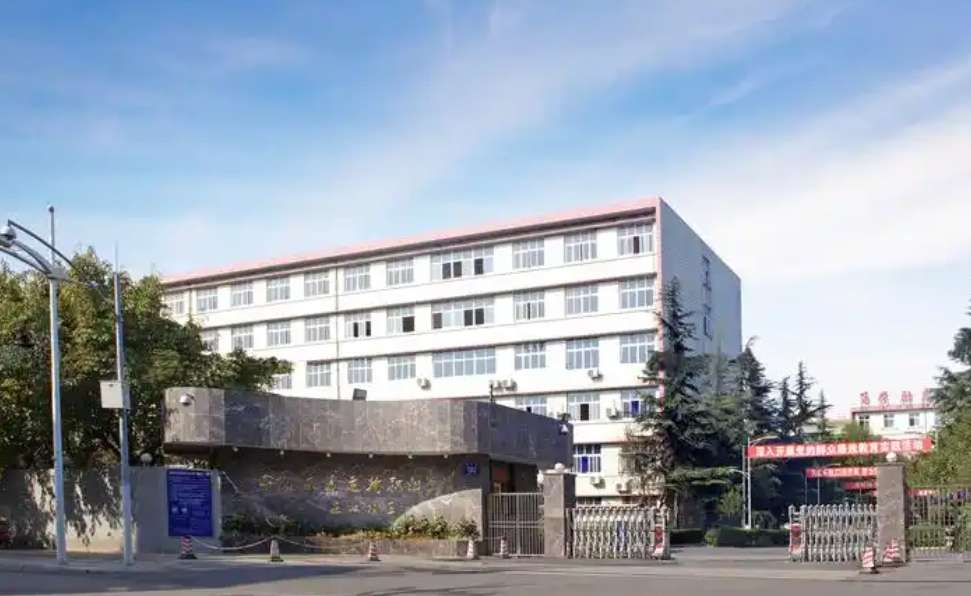 �WУ�h(hu��n)��