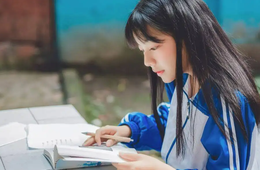 �o�ݻ��������I(y��)���g(sh��)�W(xu��)У2022����������