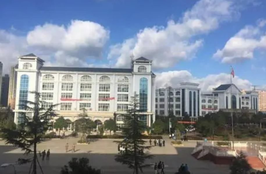 �쌎���D����·���g(sh��)�I(y��)�W(xu��)У2022������(ji��n)��