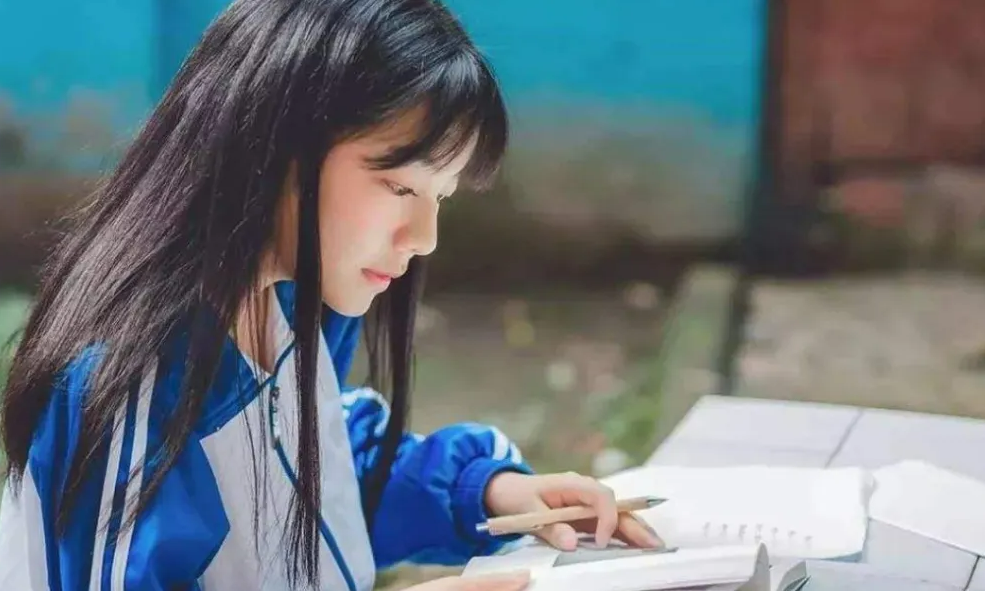 ��ɽ���d�е��I(y��)�W(xu��)У2022����������