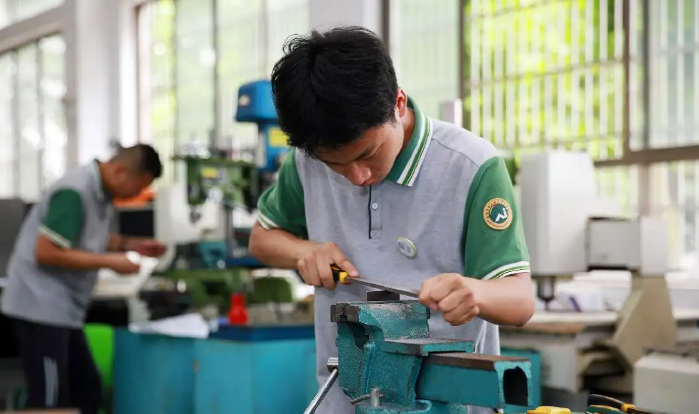 �V�������I���g�WУ2022����������