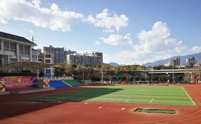 ��֦���н�(j��ng)�Q(m��o)���ΌW(xu��)У2024����������