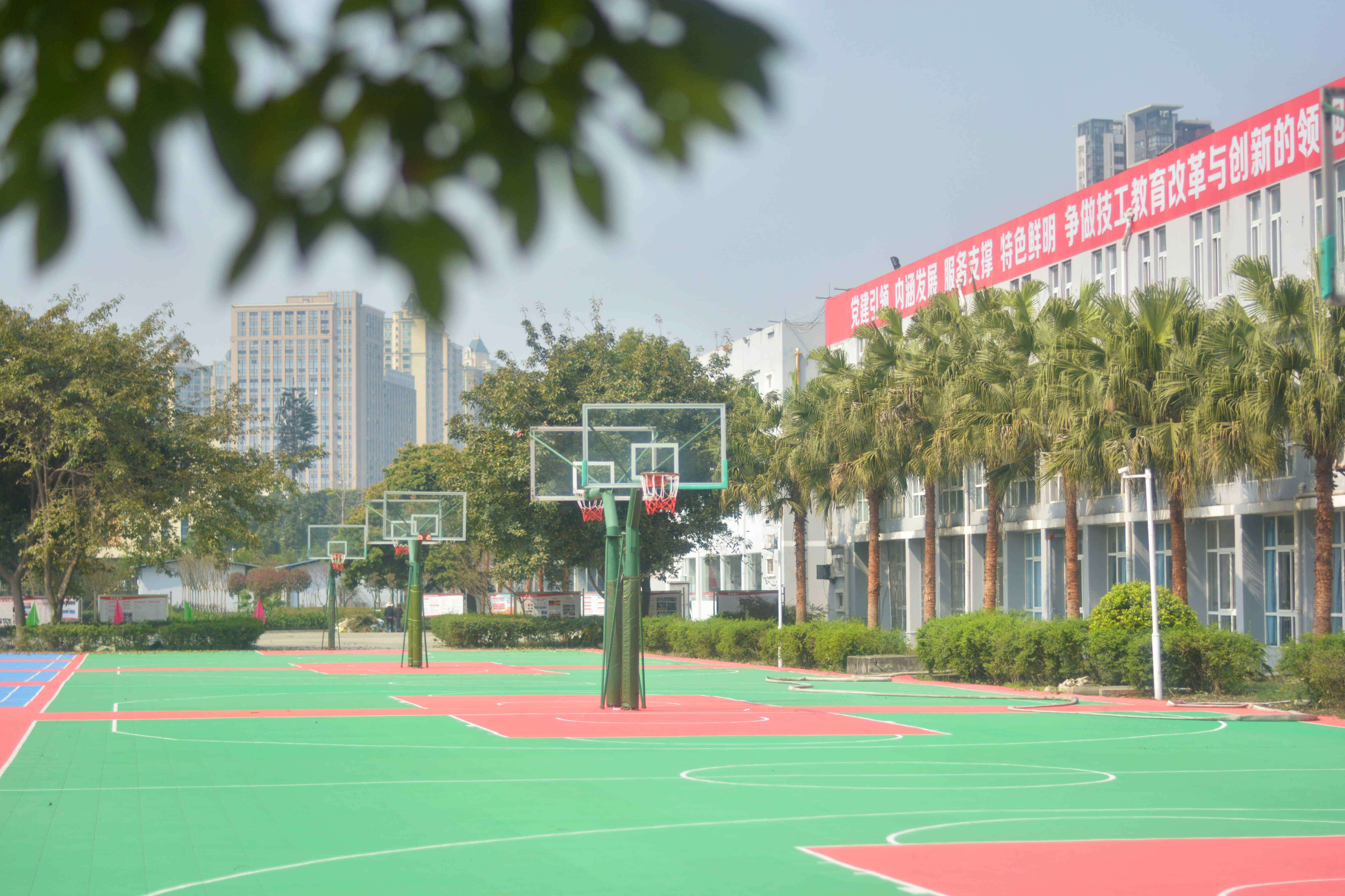 �ɶ����A�����WУ2024����������