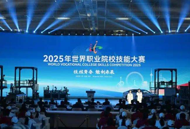 �Ї����̳������������������ü����c������