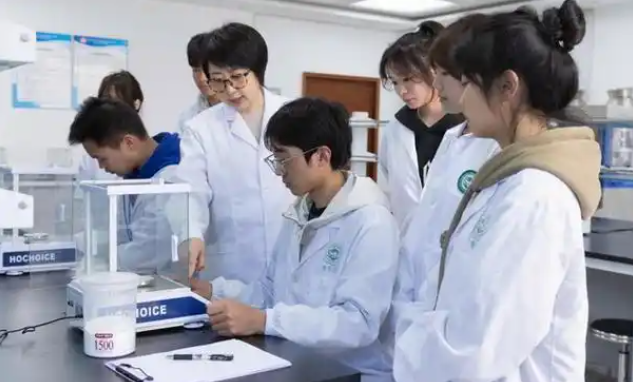 �ɶ����t(y��)ˎ��W(xu��)�����t(y��)ԺᘾČW(xu��)У��ô����