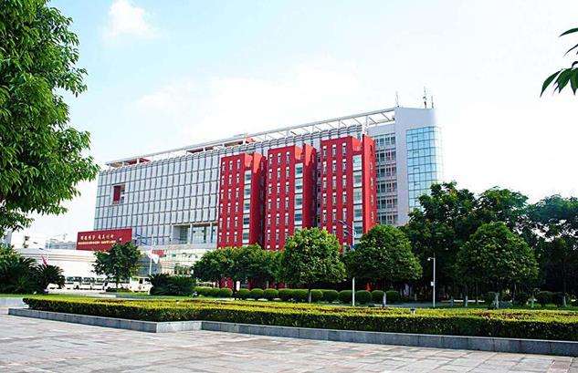 �Ĵ������WԺ�����е�ˇ�g�WУ��ʲô���I��