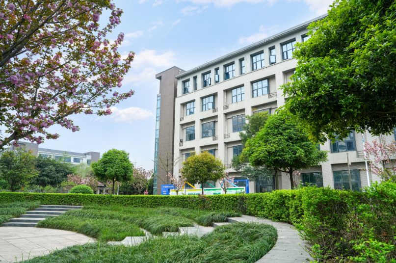 �Ĵ�ʡ־���I���g�WУ�ǹ��k߀�����k