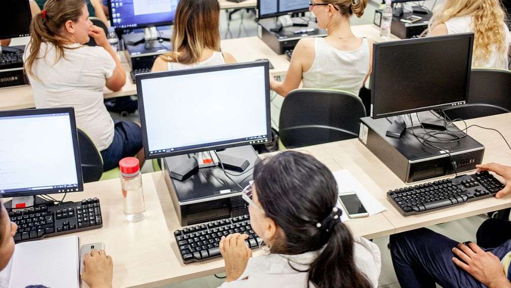 �Ĵ�ʡ���I(y��)�Q(m��o)�׌WУӋ��C����