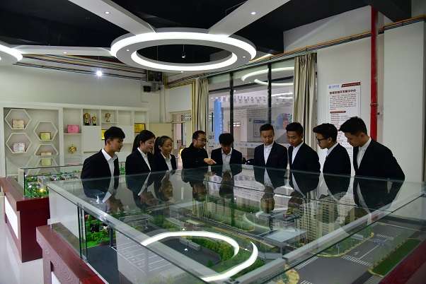 �Ĵ���������WУӋ��C�W�j���g