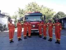 ��^�����չ������������T��