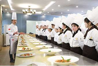 ��������I