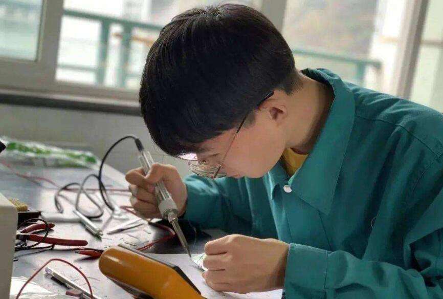 ��������(y��ng)���c�S�ތ��I(y��)