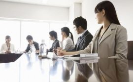 ���،��I��B