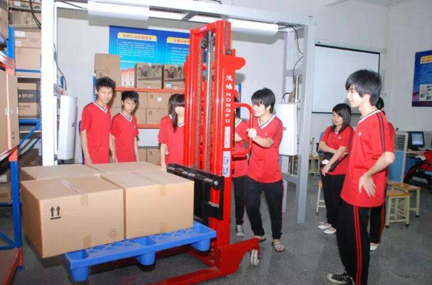 ���������c���팣�I