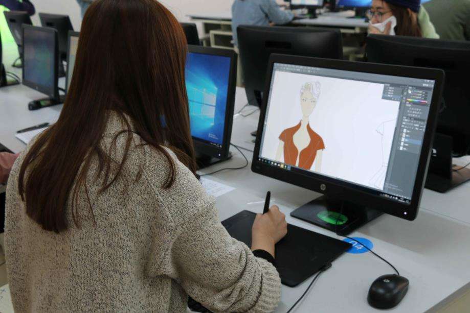 ���b�OӋ�c��ˇ