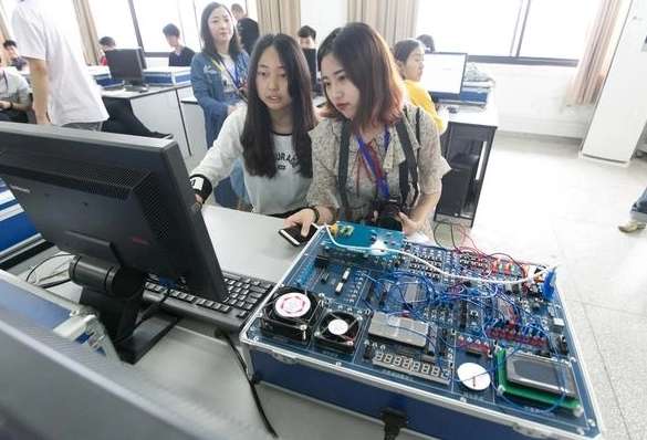 ��Ӽ��g����