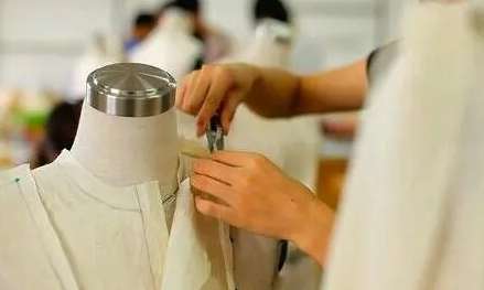 ���b�OӋ�c��ˇ