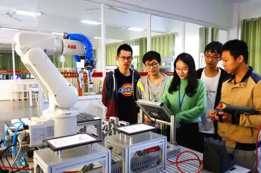 �C(j��)�һ�w�����g(sh��)