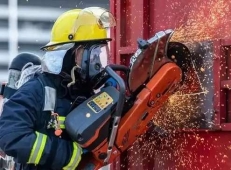 �������̼��g