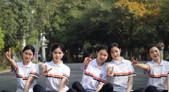 �ɶ��A���tˎ�l���WУ2022����������